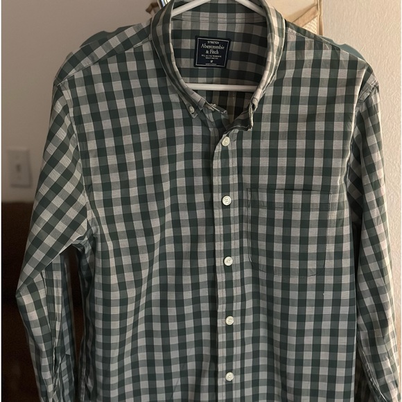 Dressy Abercrombie & Fitch Long Sleeve “M” Dress shirt. - Picture 3 of 4